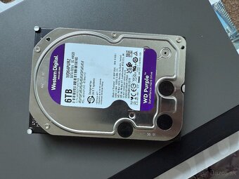 Disk WD Purple 6 TB + DVR HikVision DS-7204HUHI-K1/P - 6