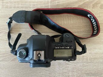 Canon EOS 5D Mark II + blesk Canon Speedlite 550EX - 6