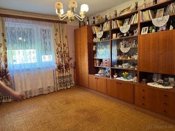 V centre Kolárova dom s pozemkom 2274m2 je na predaj - 6