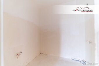 3 IZBOVÝ BYT – TRNKOV, 69 M², PARK. STÁTIE - 6