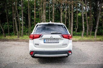 Mitsubishi Outlander 2.0 MIVEC 110kw LPG - 6