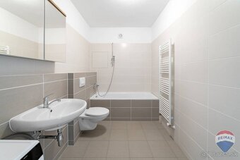 Na prenájom 2 izbový byt, ul. Zlatovská Trenčín - 6