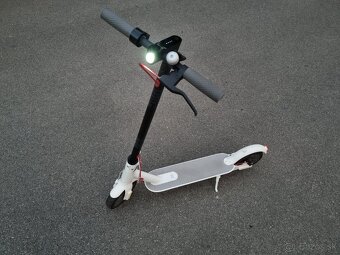 Predám kolobežku Xiaomi M365 - 6