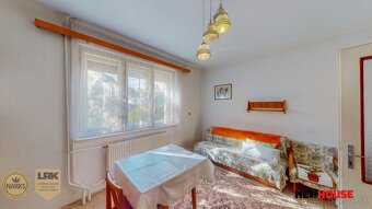 Rodinný dom v pôvodnom stave s pekným slnečným pozemkom 890 - 6