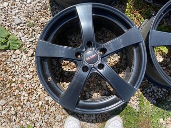 DEZENT Alu disky 8Jx18 5x114,3 - 6