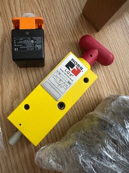 Elektro Nové EUCHNER IFM atd - 6