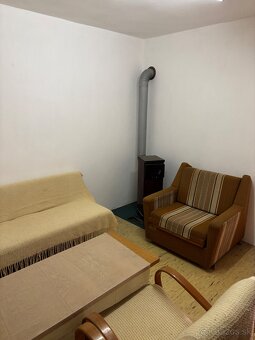 PREDAJ, PODLUŽANY - VINIČNÝ DOMČEK S VINOHRADOM - 6