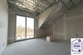 Novostavba nízkoenergetického rodinného dvojdomu, Moldava na - 6