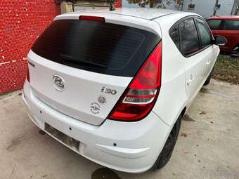 Rozpredám na diely Hyundai i30 I HB 1.4 G4FA - 6