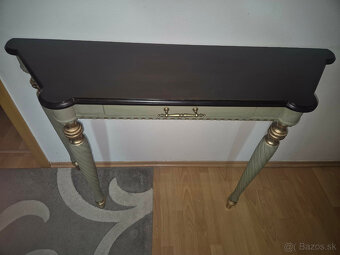 KONZOLOVÝ STOLÍK - 6