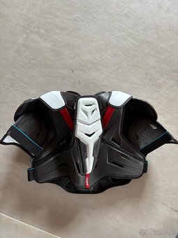 Predám chrániče ramien CCM Jetspeed FT6 PRO SR nové - 6