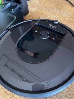 Irobot Roomba I7+ top stav s prislusenstvom - 6