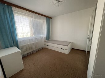 Komplet zatiadený 3-izbový byt - 6