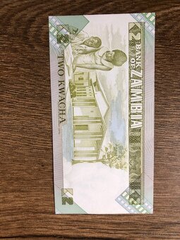 Bankovky RÔZNE (SVET) 6 - 6