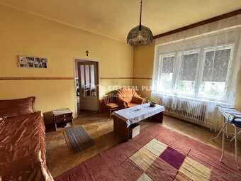 ZNÍŽENÁ CENA Ponúkame na predaj priestranný tehlový rodinný - 6