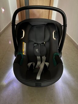 BRITAX RÖMER Autosedačka Baby-Safe iSense - 6