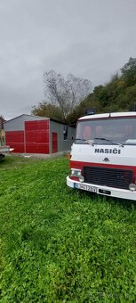 Plechová garáž / sklad 6×8 m – dvojspádová strecha, RAL 3011 - 6