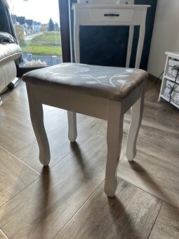 Toaletný stolík so zrkadlom + stolička + kozmetické organizé - 6