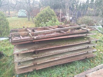 vyklápacia vlečka za traktor - 6