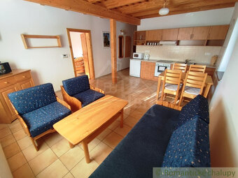 Veľká chata s dvoma apartmánmi v centre Donovál - 6