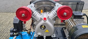 Dvojvalcový kompresor s 50l. nádržou na 380V. - 6