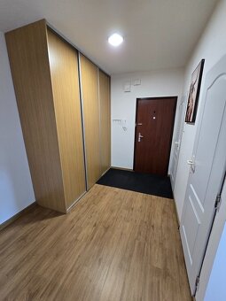 Na prenájom 2 izbový byt v meste Šurany - 6