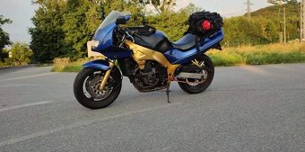 Suzuki 600 - 6
