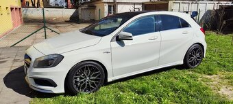 Mercedes- Benz A 45 AMG 4 MATIC - 6