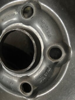 Predám zimne pneumatiky 205/55/16 a disky Škoda , VW - 6