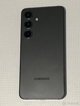 Predám Samsung Galaxy S24 8GB Rám 128GB Black Základne - 6