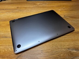 Apple MacBook Pro 13" (2019)/Core i5/8 GB RAM/256GB/TouchBa - 6