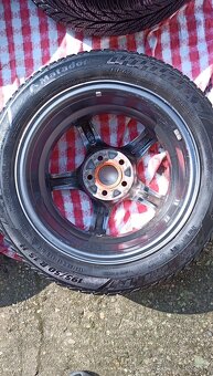 Zimné pneumatiky+alu disky a rezerva -fabia1 - 6