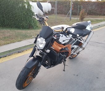 Aprilia TUONO 1000 R FACTORY - 6