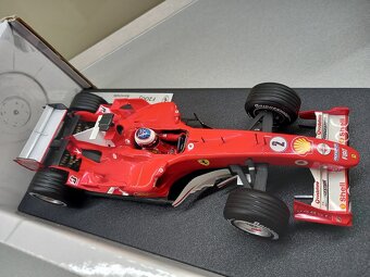 F1 FERRARI F2005 2005 RUBENS BARRICHELLO HOTWHEELS 1:18 - 6
