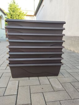 Predám samozavlažovacie truhlíky 60cm - 6