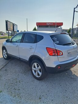Nissan Qashqai 2.0dci 4x4 - 6