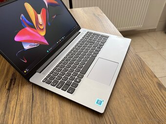 15.6"/Lenovo/8GB RAM DDR5/NvMe SSD 128GB/Intel HD 2GB/ - 6
