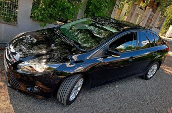 Predám FORD FOCUS sedan - 6