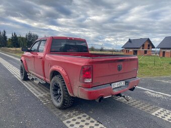 Dodge Ram 5.7 z LPG 4x4 CERVENY  TOP - 6