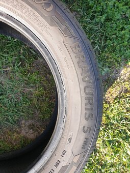 Predam 2 kusy 16 letne gumy 205/55r16 Barum Bravuris 5HM DOT - 6