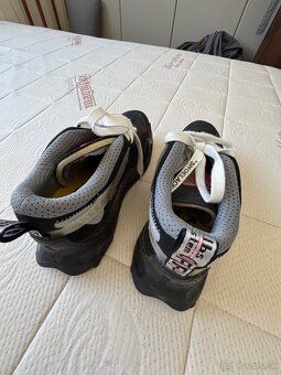 Off white shoes - 6