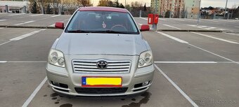 Toyota Avensis T25 hatchback - 6
