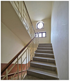 CENTRUM / HISTORICKÝ BYTOVÝ DOM / 3i byt / GARÁŽ / 142m2 - 6