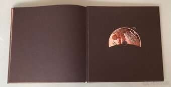 Sabaton -The last stand earbook - 6