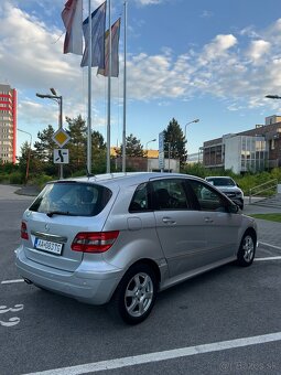 Mercedes Benz B200 - 6