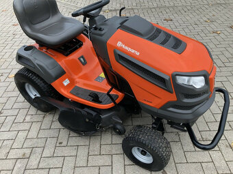 Trávnikový traktor Husqvarna, Model TS 243T - 6
