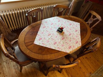 Predám jedálenský set – masívny malajský dub - 6