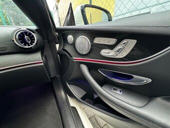 Mercedes E200 4matic COUPE - 6
