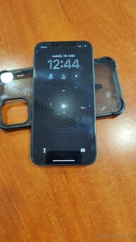 Predám iphon 12 64GB Black - 6