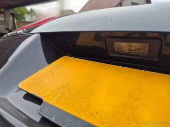 Predám náhradné diely na Volkswagen Passat b6 3c VARIANT - 6
